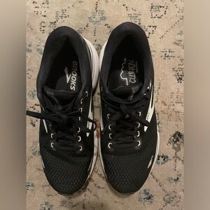Brooks Ghost